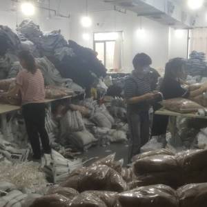 雅达尔服饰有限公司