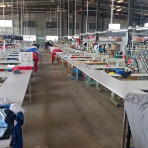 云南鸿之锦服装有限公司