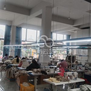 兴义鑫隆制衣厂