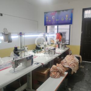 澧县萱萱制衣厂，东莞虎门紫绯衣股饰