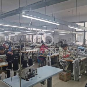 衣翩愿服饰加工坊