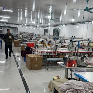 东莞市卡轩娜服饰