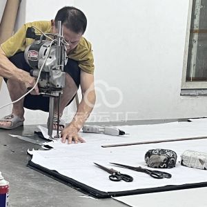 爱妮依玖服装厂