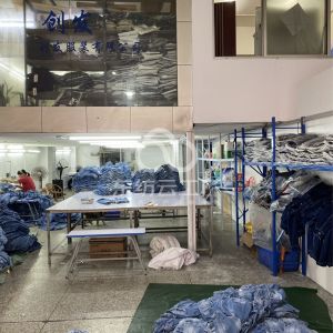 广州创源制衣厂