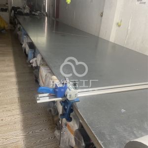 广州市泓宸服饰有限公司