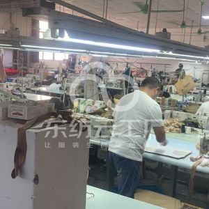 海宁华融服饰有限公司