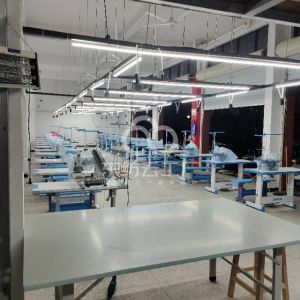 江西弘隆服饰贸易有限公司