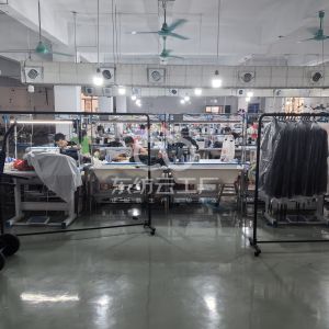 鑫盛荣时装有限公司