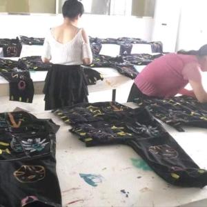 手绘工艺喷扎染涂鸦彩绘厂