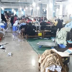 英德市含光镇阳光服装厂