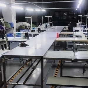 贵州衣娅莱服饰有限