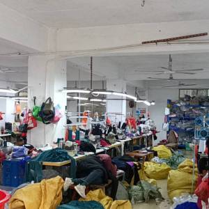 广东省怀集县诗洞铃宏服装加工厂