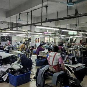 鑫燕牛仔制衣厂