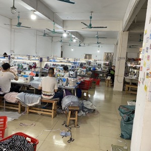 广州市海珠区万红服饰