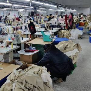 龙山(南通)时装有限公司