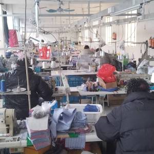 锡山区东港镇利航服饰厂