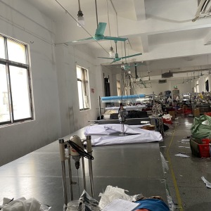 海珠区依依服装厂