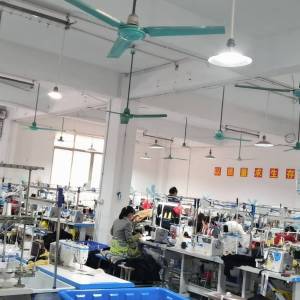 广州小荷服装有限公司