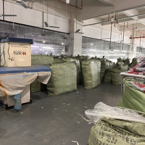 中山锋森服装𠂆