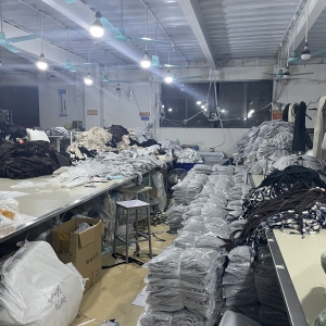 广州市番禺区南村鸿博服饰