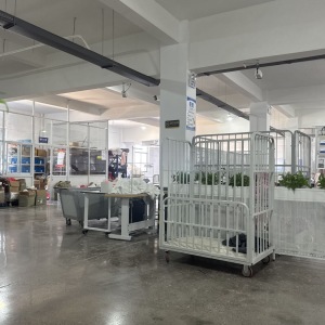 宁波鑫彩服饰有限公司