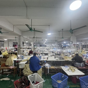 广州海珠区盛启服装厂