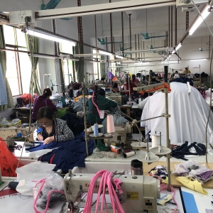 东莞市盈鑫服装有限公司