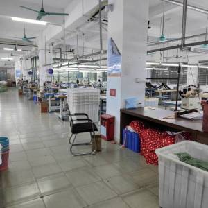 诗蓝琪运动服装有限公司