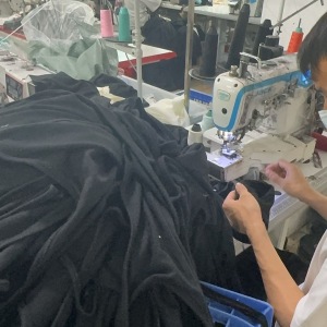 广州市艾维雅服装厂