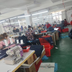 湖北汉川亿帛桦服装厂