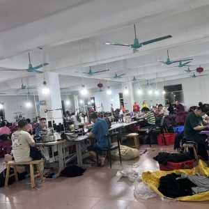 广州言果服饰有限