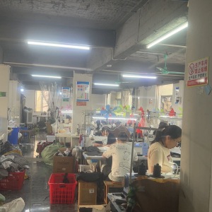 广州市狂发制衣厂