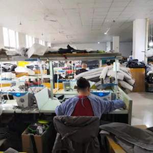 辛集鸿雁皮毛针织服装厂