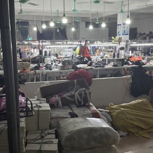 广州佳亿服装贸易有限公司