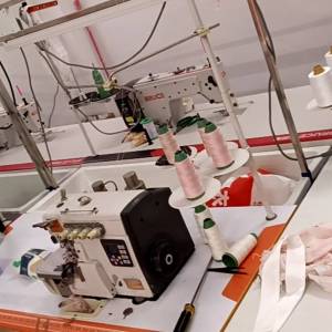 广州含艺服装公司