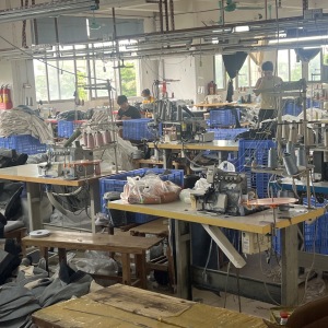 佛山市顺德区艺众莱服装厂