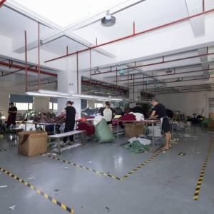 东莞市姿卓服装