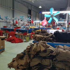 广西合浦县正冠制衣厂