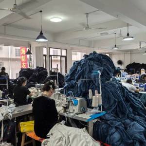 岳西县庆霞制衣厂