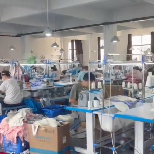 荆州市古月凡服装