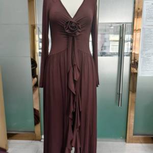 东莞市屹轩服装有限公司