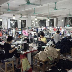 广州佳忆服装价格