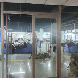 兴城斯尔特制衣厂