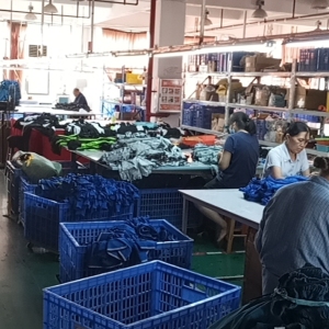 罗甸县运祺制衣有限公司