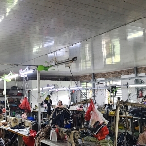 博白县飞扬制衣厂