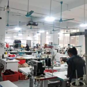 广州依遇上服饰