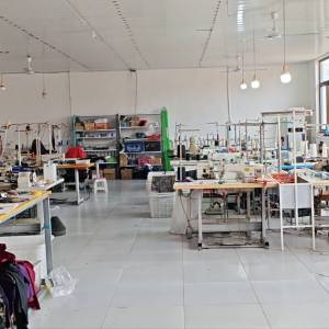 沧县若珊服装厂