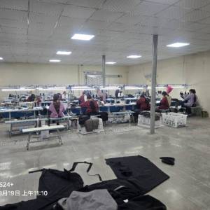 丹华锦制衣服装厂