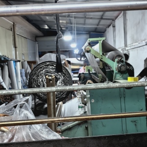 顺卓服装压褶加工厂