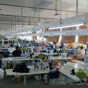 重庆航瑞服装有限公司